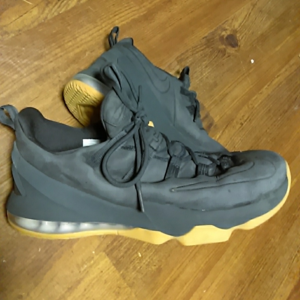 Nike Lebron X111 low prm